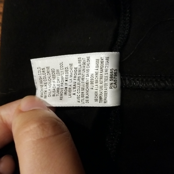 Nordstrom High Waisted Capri Leggings - Picture 4 of 5